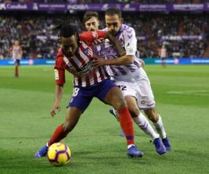 El croata Nikola Kalinic adelantó al Atlético con un remate cruzado a pase de Antoine Griezmann (26), antes de que el francés hiciera el 2-0 de penal (45+1). (Foto: AFP)