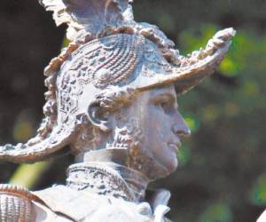 REGRESOLa lucha por la integridad y soberanía nacional llevó a Morazán a retornar de su exilio sudamericano. Meses después de su regreso, era fusilado, sin derecho a defenderse, un 15 de septiembre.