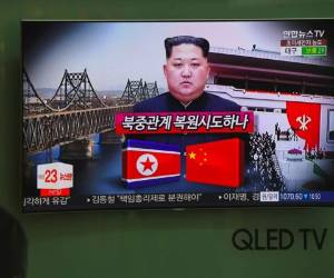 Durante el viaje, confirmó estar dispuesto a encontrarse con el presidente estadounidense Donald Trump, tras meses de amenazas entre ambos países. Foto: AFP