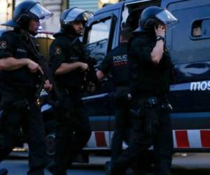 Operativo policial en la comunidad de Cambrils. Foto AFP