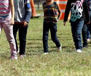 Miles de niños migrantes viajan en la caravana que va rumbo a Estados Unidos.