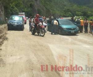El crimen múltiple se registró en la carretera que conecta entre Ilama y Gualala, Santa Bárbara. Foto: EL HERALDO.