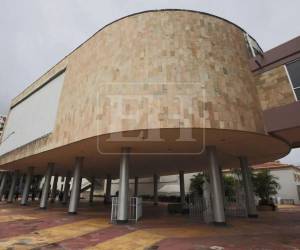 Este proceso se desarrolla luego de la destitución, en abril de 2026, de varios funcionarios del CNE y del TJE, entre ellos Marlon Ochoa y Mario Morazán.