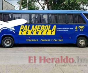 El concesionario PIA aseguró que ya tiene los cinco buses ejecutivos que trasladarán a los pasajeros y empleados de Palmerola. Foto: El Heraldo