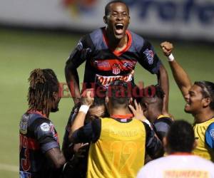 Un “Moncadazo” bajó de las nubes al Lobo, que fue más pero no supo mojar en el Nacional. Foto EL HERALDO