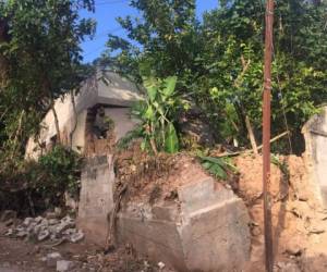 Unas 15 viviendas quedaron completamente destruidas debido a una falla geológica del sector.