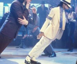 Michael Jackson en el video 'Smooth Criminal'. Foto: YouTube