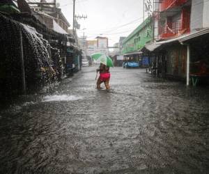 La tormenta tropical Cristina continuará influyendo en las condiciones meteorológicas de Honduras este martes 9 de junio, generando abundante nubosidad, vientos racheados, lluvias y chubascos de intensidad débil a moderada, con episodios ocasionalmente fuertes acompañados de actividad eléctrica en gran parte del territorio nacional., según informó la Secretaría de Gestión de Riesgos y Contiongencia (Copeco).