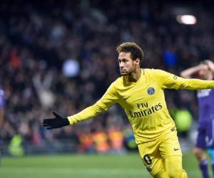 Neymar fue el protagonista con su tanto en el minuto 68, cuando recibió en el lateral del área un pase en largo del argentino Ángel Di María y, tras una serie de regates, encontró el hueco para un tiro cruzado que se alojó en las redes tras tocar en un defensa. Foto: AFP