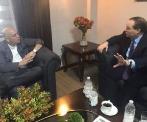 El funcionario del Departamento de Estado de Estados Unidos ofreció apoyo y respaldo al Fiscal General. Foto: Twitter.