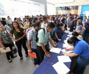 Las autoridades piden a los capitalinos estar pendientes de las diversas ferias de empleo que promueve la secretaría de trabajo. Foto: Archivo/ELHERALDO