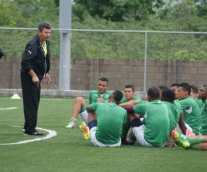 Una diferencia de 500 dólares fue el motivo por el cual Javier Estupiñán se decidió a fichar por el Ciclón.