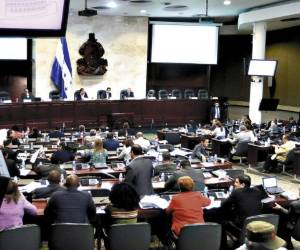 Algunos diputados de la oposición consultados por EL HERALDO no consideran oportunos estos beneficios ante las necesidades y dificultades que tiene la población.