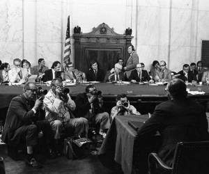 Los senadores John Cornyn (izquierda) y Lamar Alexander (derecha) en el Capitolio, Washington, el viernes 31 de enero de 2020. (AP Foto/J. Scott Applewhite)