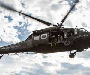 En el helicóptero viajaban 10 tripulantes los cuales murireron al impactar en tierra. Foto Ilustrativa. AFP