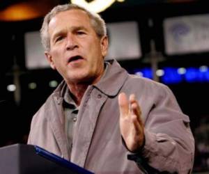 Bush tomó la decisión de enviar las tropas estadounidenses a Afganistán en 2001, tras los atentados de septiembre en Estados Unidos.