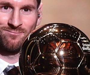 El futbolista de 32 años conquistó el lunes su sexto Balón de Oro. (AFP)