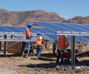 Los proyectos renovables, sobre todo la solar, han resultado en contratos leoninos para las finanzas de la ENEE.