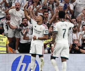 Imágenes del desarrollo del partido.