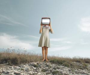 Cuentos breves y satíricos conforman estas historias reunidas en “Flores que sonríen”.