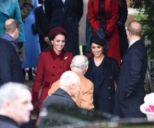 Las duquesas se vieron muy amigables durante la misa de Navidad. Foto: AFP