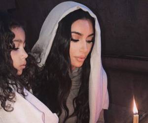 Kim Kardashian reveló que se bautizó en Armenia junto sus cuatro hijos en una celestial ceremonia. Foto: Instagram.
