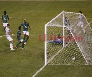 Momento en que el balón entró al fondo de la red a los 19 minutos. Foto Grupo OPSA