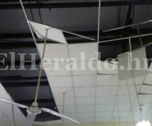 El techo del Hospital del Sur cedió este martes debido al mal estado del clima (Foto: Marlin Herrera /El Heraldo Honduras / Noticias de Honduras)