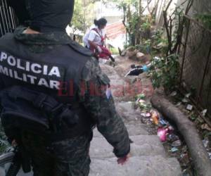 El joven herido quedó a un lado de las gradas del sector. (Foto: El Heraldo Honduras/ Noticias Honduras hoy)