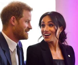 Meghan Markle volvió a romper las reglas de la realeza. Foto: AP