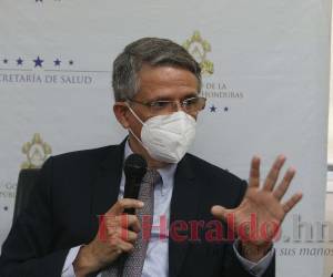 El secretario de Salud, José Manuel Matheu, fue subsecretario en el gobierno liberal de Carlos Flores (1998-2022) y estuvo ligado a la gestión de Manuel Zelaya Rosales (2006-2009).