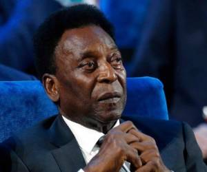 La cirugía fue una “gran victoria', aseguró Pelé en sus redes sociales el lunes. Foto: AP