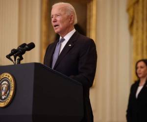 En su declaración de impuestos conjunta de 2020, Joe y Jill Biden, una profesora de educación superior, declararon unos ingresos brutos ajustados a nivel federal de 607,336 dólares. Foto: AFP.