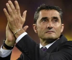 El entrenador azulgrana Ernesto Valverde, elogió a Messi que regresa al Barcelona después de haber clasificado con Argentina al mundial de Rusia 2018. Foto: Agencia AFP