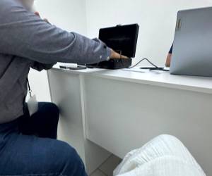 Un dispositivo utilizado por Nueva Med atribuyó a pacientes supuestos padecimientos graves sin realizar análisis de sangre ni pruebas de laboratorio.