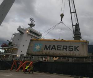 Las Fuerzas Armadas desembarcaron más de 1.7 millones de libras de un químico potente en el puerto de Henecán de San Lorenzo, Valle.