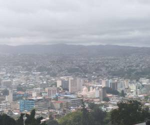 Las temperaturas bajas se mantendrán en la capital de Honduras por el ingreso de un nuevo frente frío.