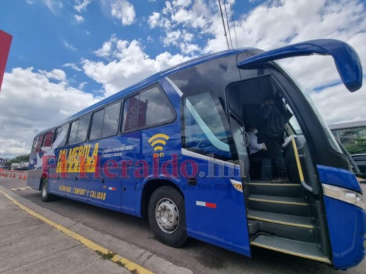 Las unidades estarán equipadas con Internet, televisores, baños y cómodos asientos.