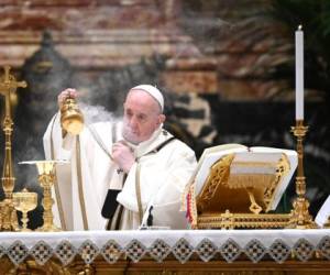 El Papa Francisco invitó a seguir el modelo de la familia de Nazaret y dio algunos consejos para un ambiente familiar sano. Foto AFP
