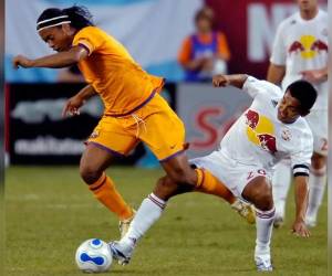 Amado Guevara conoció a Ronaldinho en un amistoso Red Bulls ante Barcelona