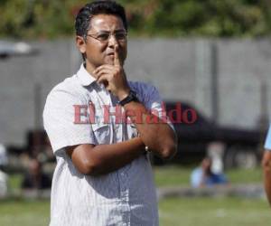 El martes llega Douglas Munguía a los entrenos para despedirse de la plantilla de jugadores. La sesión despega a las a las 7:30 am. Foto: EL HERALDO