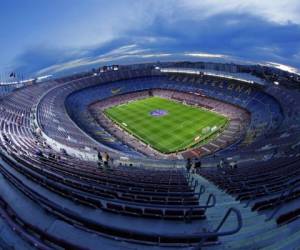 ARCHIVO - En esta foto del jueves 30 de enero de 2020, el estadio Camp Nou del Barcelona previo a un partido contra LeganÃ©s por la Copa del Rey. (AP Foto/Joan Monfort, archivo)