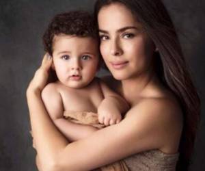 Danna García y su hijo Dante estuvieron separados desde marzo, cuando la actriz contrajo la enfermedad. Foto: Instagram