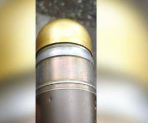 La bomba de fragmentación fue decomisada por las autoridades. Foto: Cortesía