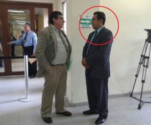Los abogados Neptalí Rodezno y Andrés Asfura (gris).