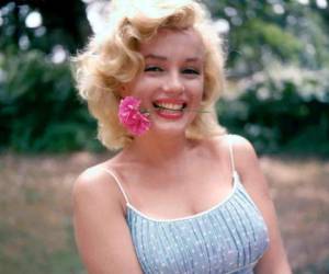 Un agente de modelos quiso acabar con las ilusiones de la mujer que se convirtió en un símbolo sexual, Marilyn Monroe, diciéndole que aprendiera el trabajo de secretaria o que se casara porque de lo contrario no llegaría a nada.