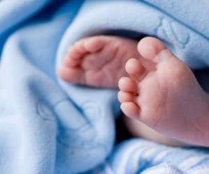 Los cuatro abuelos llevaron a cabo un largo combate jurídico para obtener los embriones fertilizados en un hospital de Nankín, en el este de China. (Foto: El País)