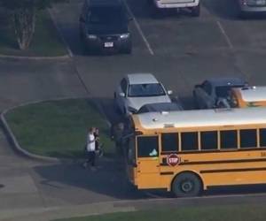 Momentos de zozobra se viven nuevamente este viernes en una escuela de Estados Unidos.