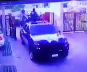 Los hechos ocurrieron en una casa ubicada en La Condesa, Culiacán, Sinaloa, donde los sicarios intentaron esconderse, según los informes policiales. Foto: Captura de video.