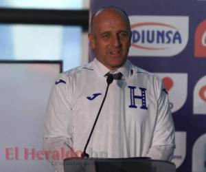 Fabián Coito, entrenador uruguayo ya viste la camiseta de la Selección de Honduras. Foto: Marvin Salgado / El Heraldo.